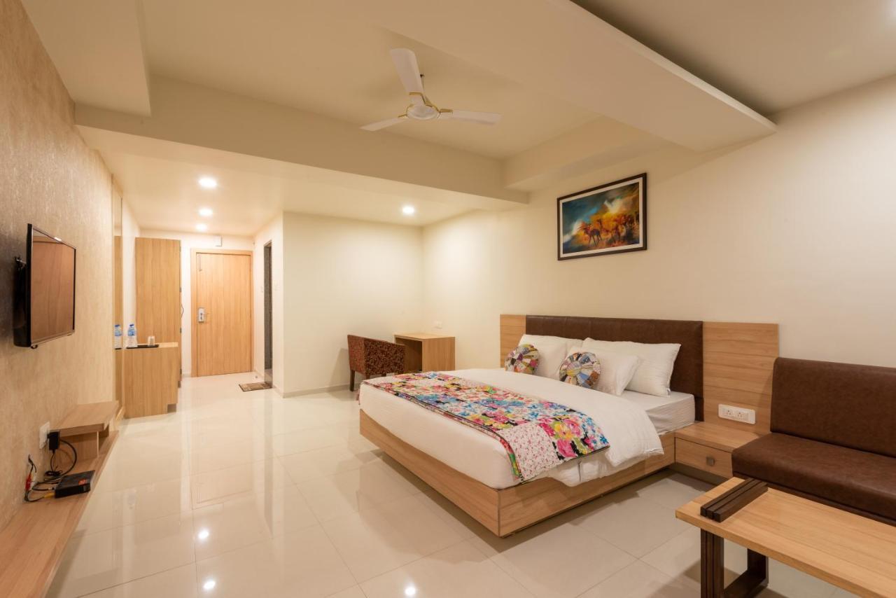 Hotel Drishti,Bhopal Eksteriør bilde
