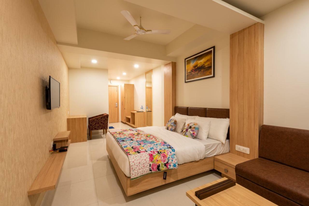 Hotel Drishti,Bhopal Eksteriør bilde