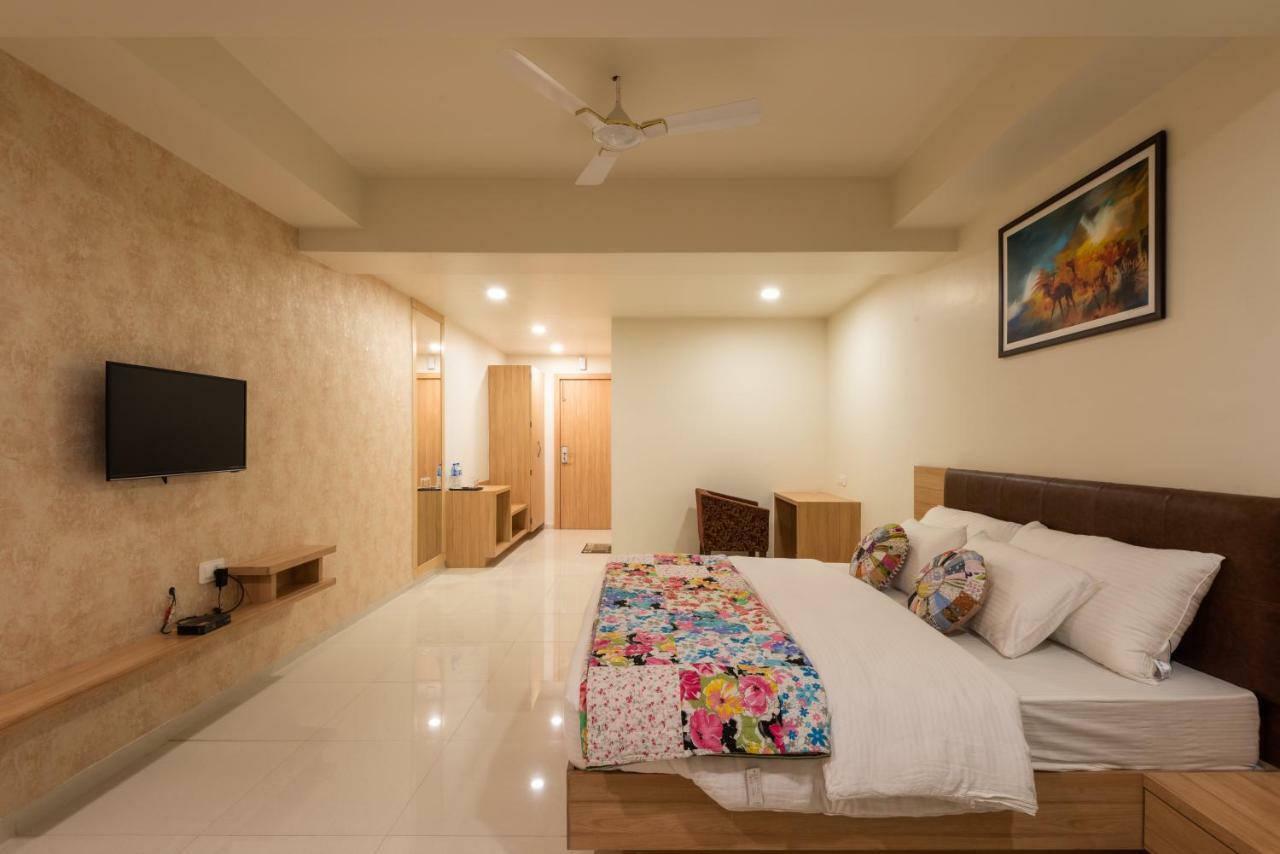 Hotel Drishti,Bhopal Eksteriør bilde