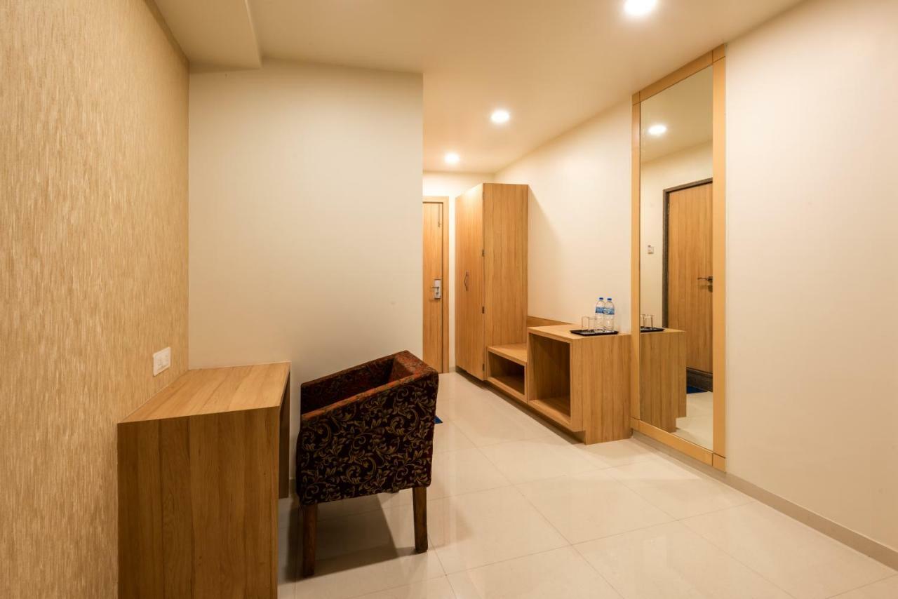 Hotel Drishti,Bhopal Eksteriør bilde